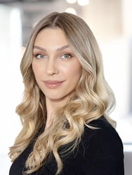 cgi-headshot-julia-piontek-jd-121624-03