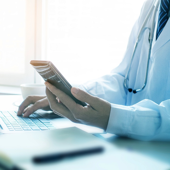 SFDC-HIPAA_feature_700x700.jpg