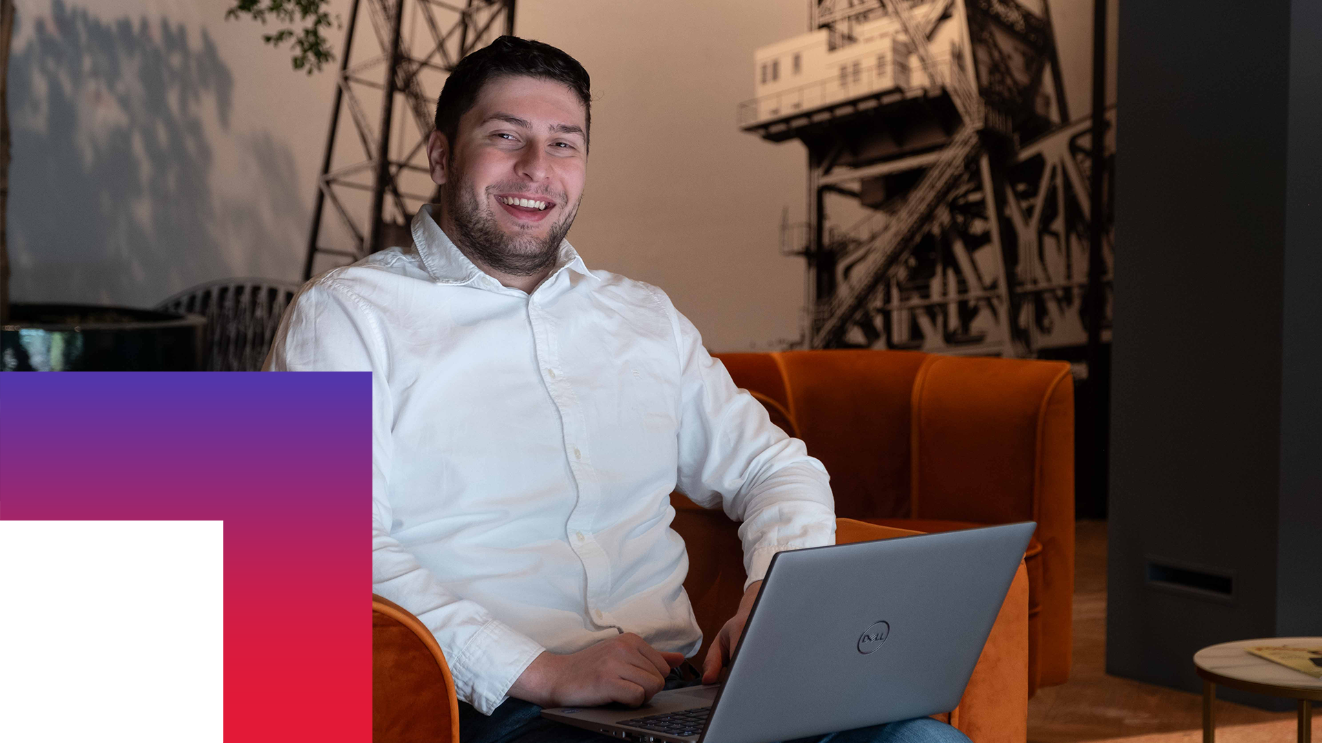 mert_cloud infrastructure consultant_1920x1080
