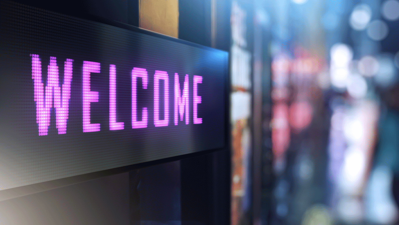 medium_-_illuminated_welcome_sign